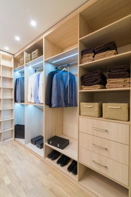 Concevoir un placard sur mesure pour optimiser vos rangements